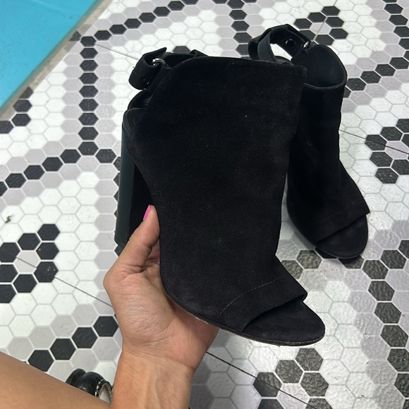 VINCE SUEDE ADDISON BOOT - Picture 3 of 5